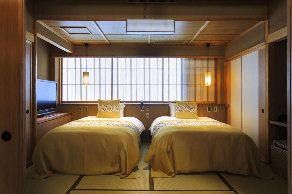 Fujisan Onsen Bessho Sasa Hotell Fujiyoshida Exteriör bild