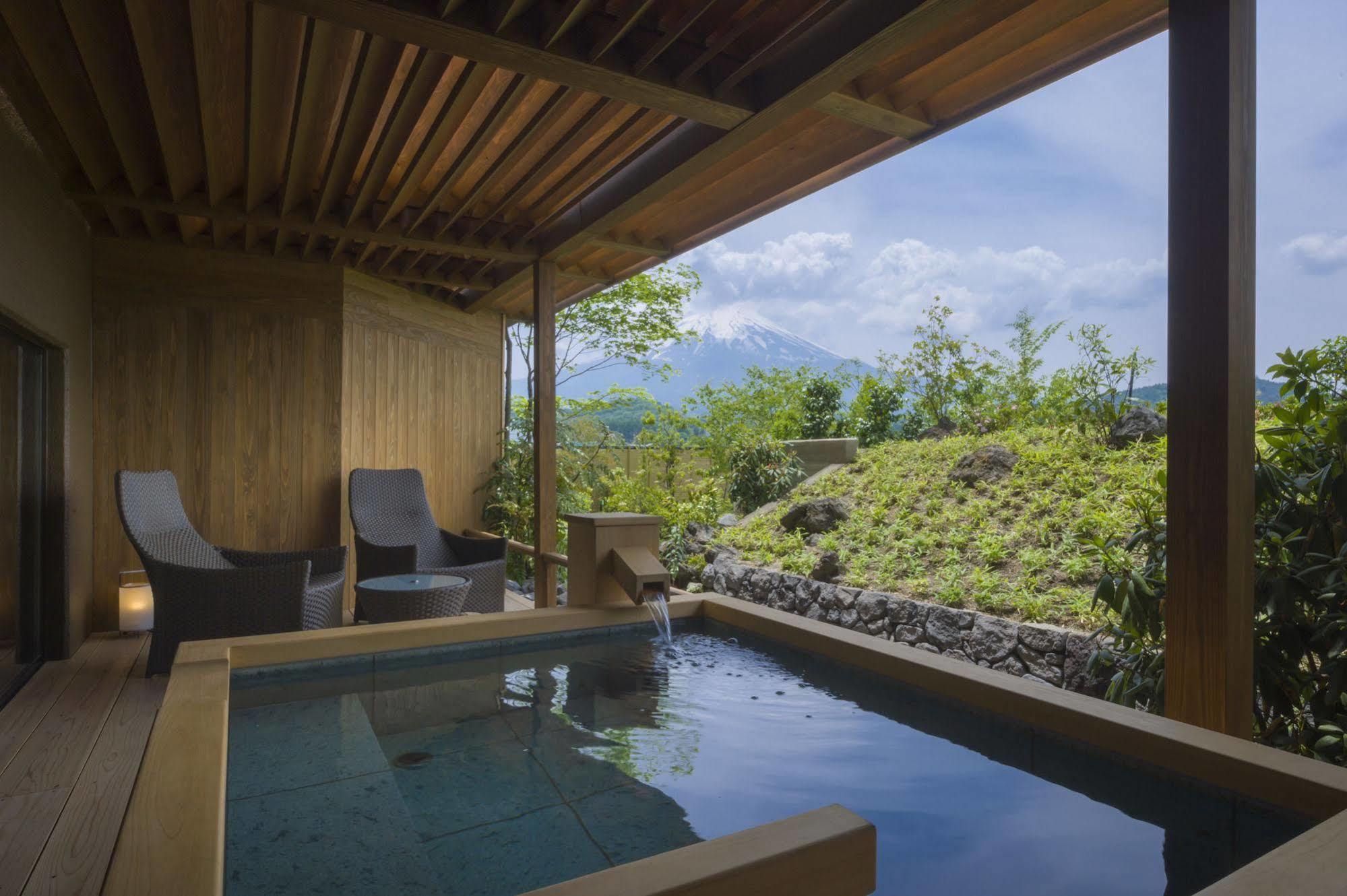 Fujisan Onsen Bessho Sasa Hotell Fujiyoshida Exteriör bild