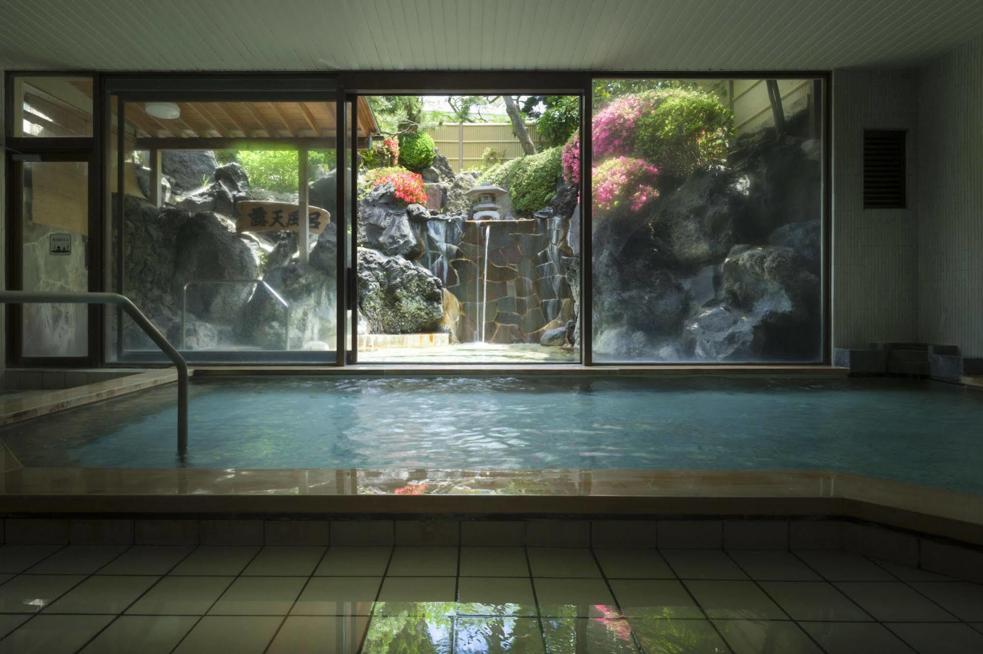 Fujisan Onsen Bessho Sasa Hotell Fujiyoshida Exteriör bild
