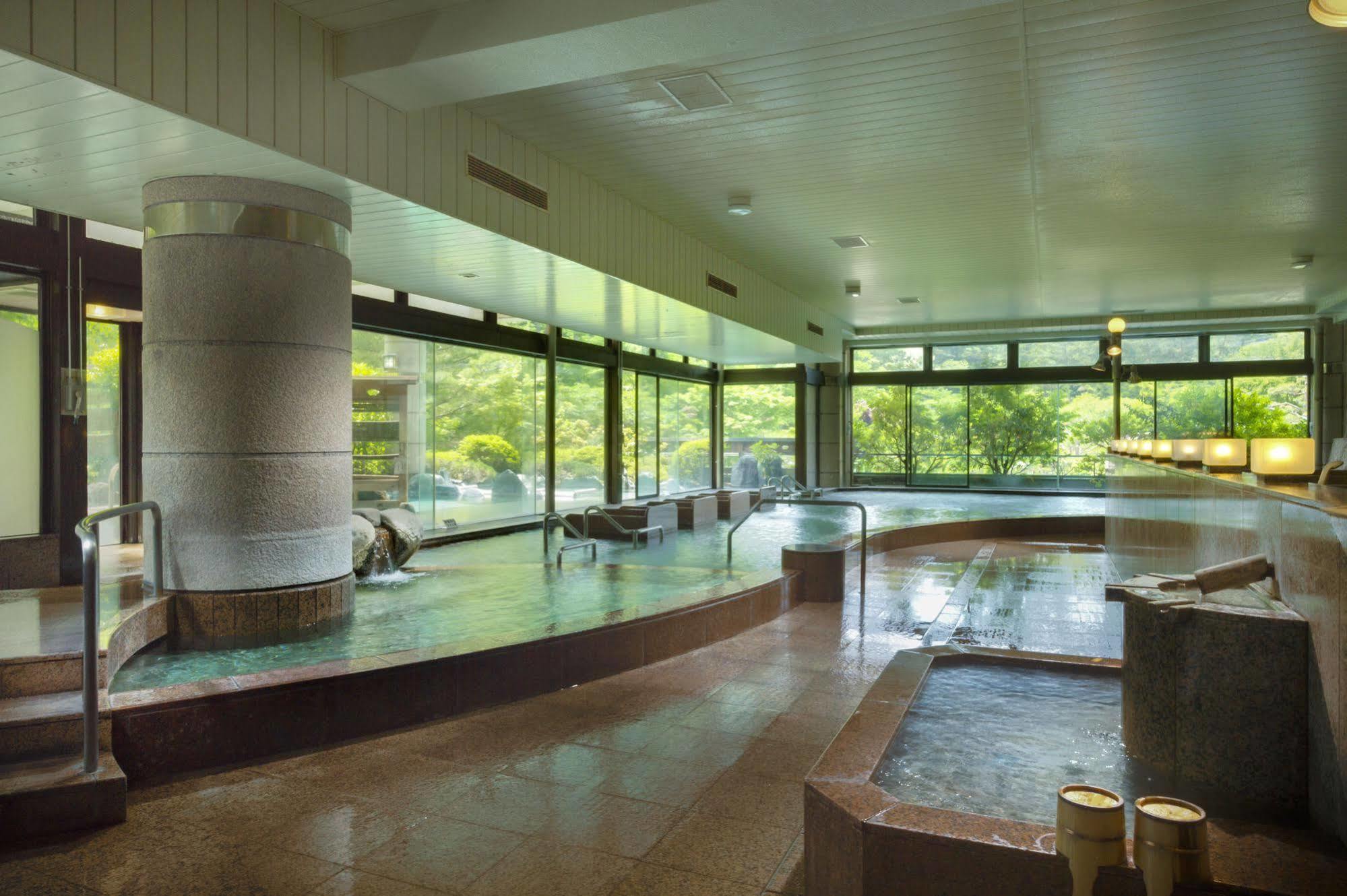 Fujisan Onsen Bessho Sasa Hotell Fujiyoshida Exteriör bild