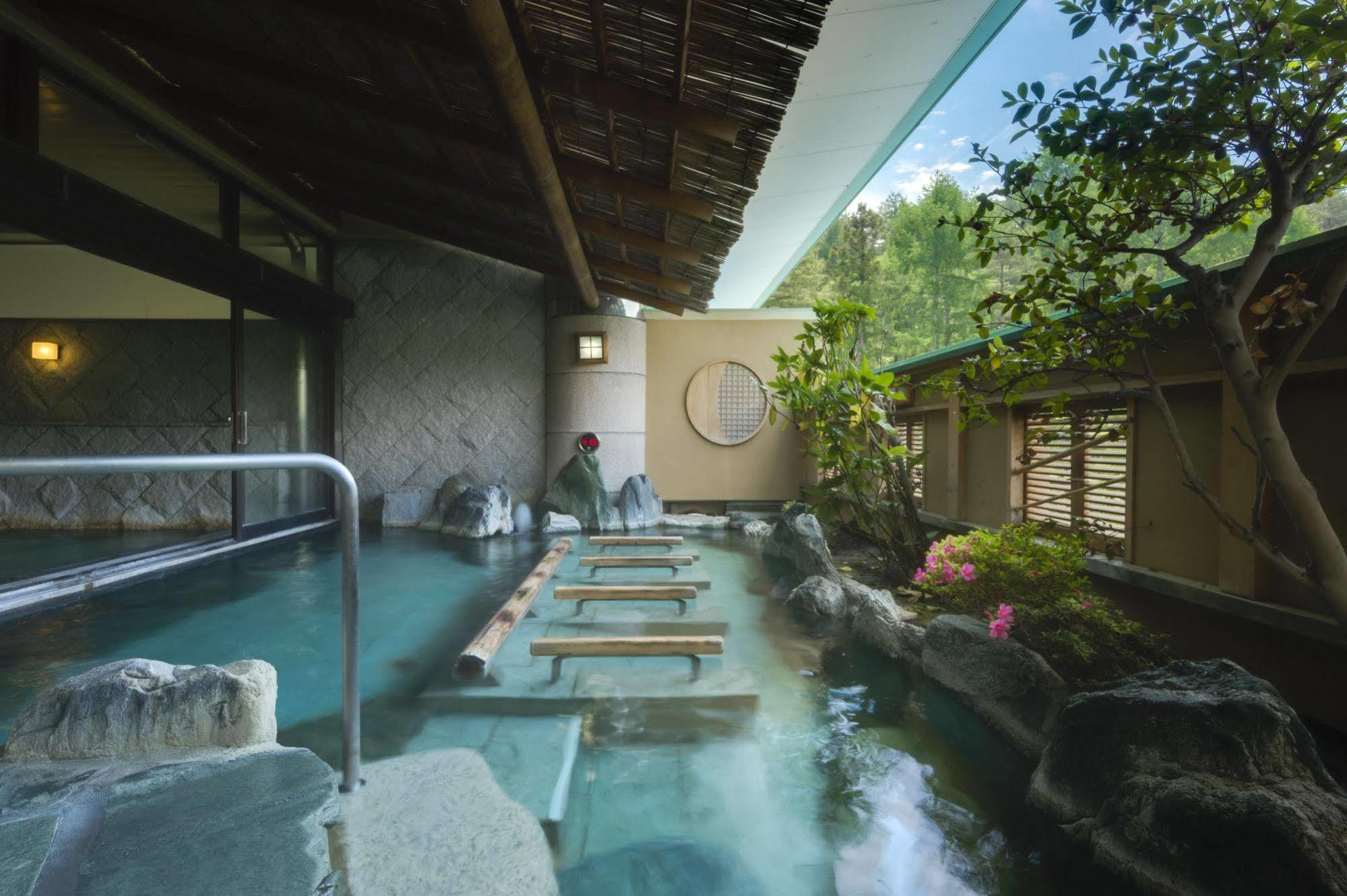 Fujisan Onsen Bessho Sasa Hotell Fujiyoshida Exteriör bild