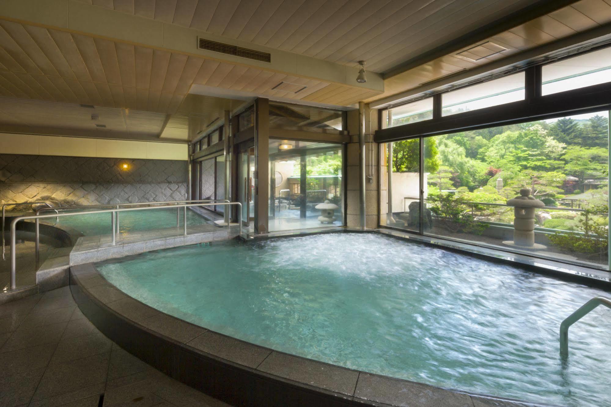 Fujisan Onsen Bessho Sasa Hotell Fujiyoshida Exteriör bild
